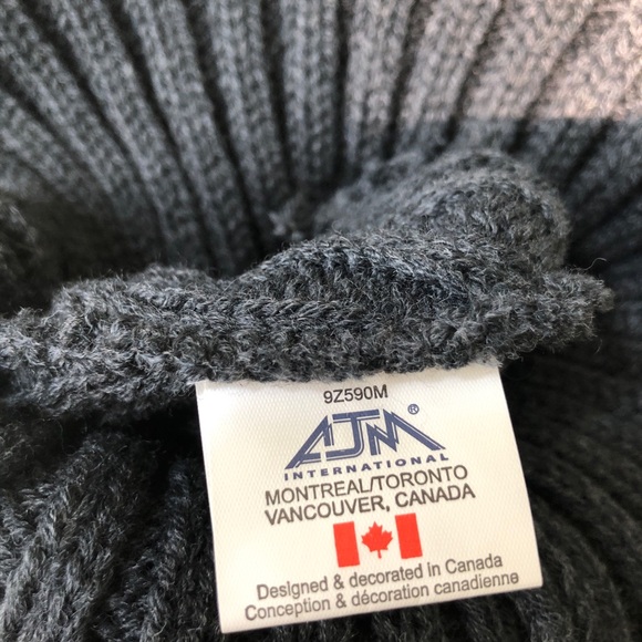 Grey soft cap. One size. Purple New Chapter label. - Picture 3 of 4